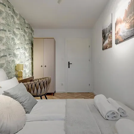 Hallera By Downtown *