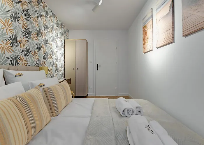 Hallera By Downtown * Gdańsk